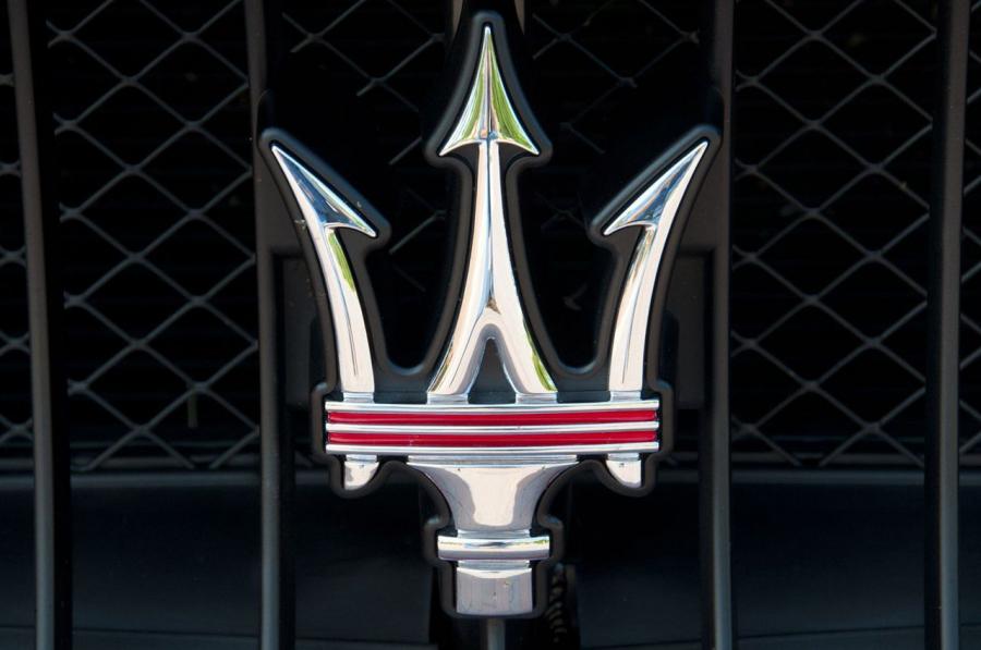  Maserati GranTurismo Convertible Sport 2012 года  (фото 2 из 43)